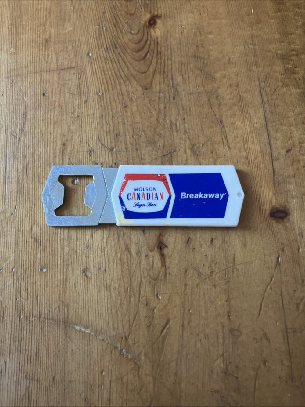 MOLSON CANADIAN BEER VINTAGE BOTTLE OPENER BREAKAWAY HOCKEY PROMO